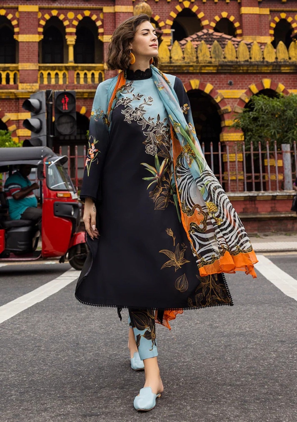 Digital Print 3 Piece Lawn Suit - Image 2
