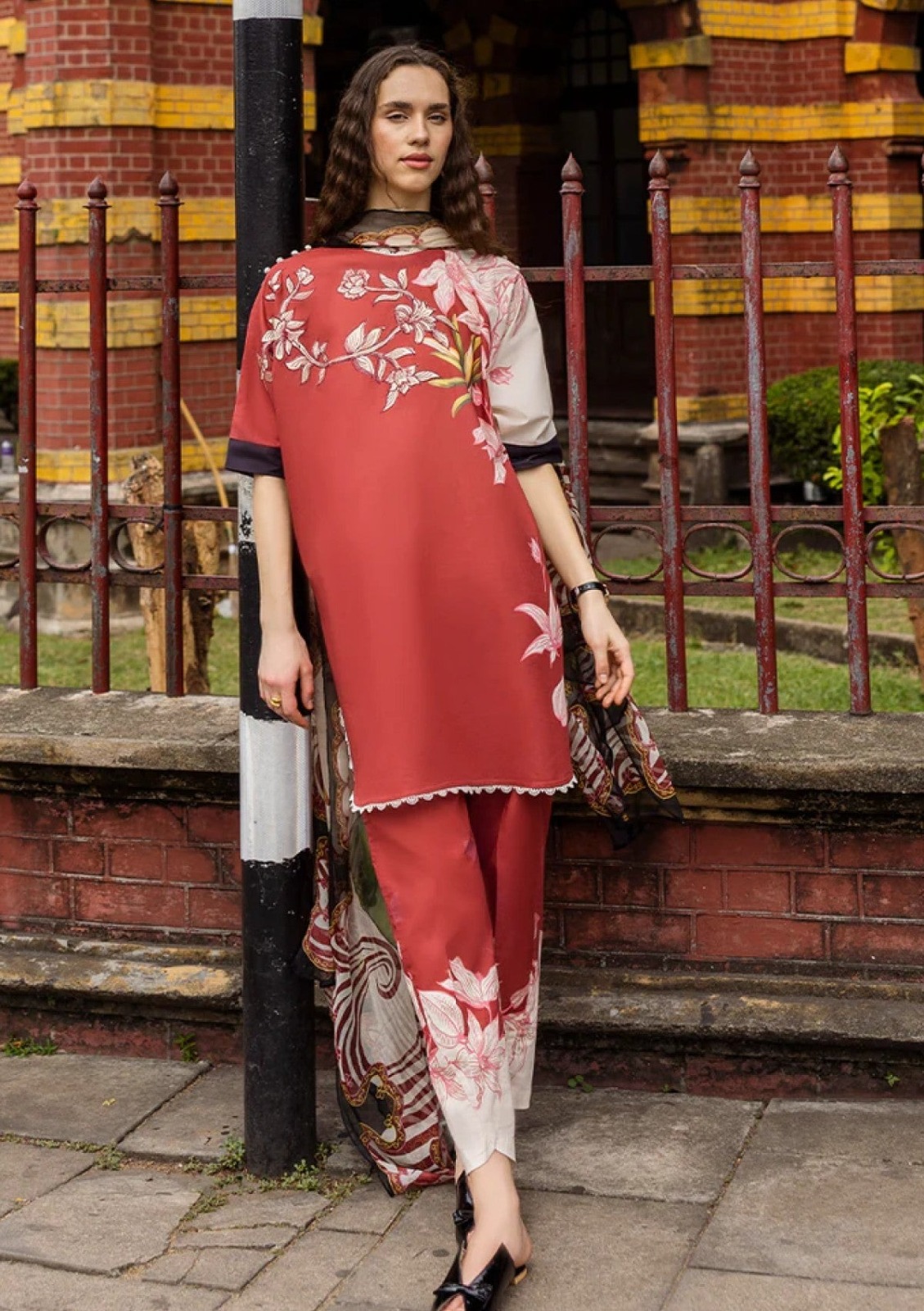Digital Print 3 Piece Lawn Suit - Image 3